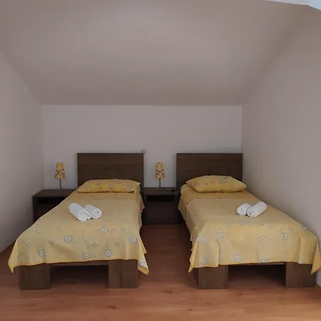 Relax & Enjoy Apartment Pucisca