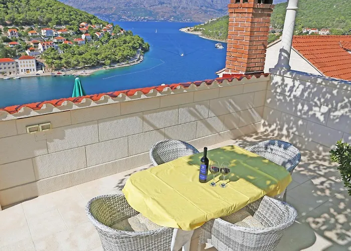 Relax & Enjoy Apartman Pucisca